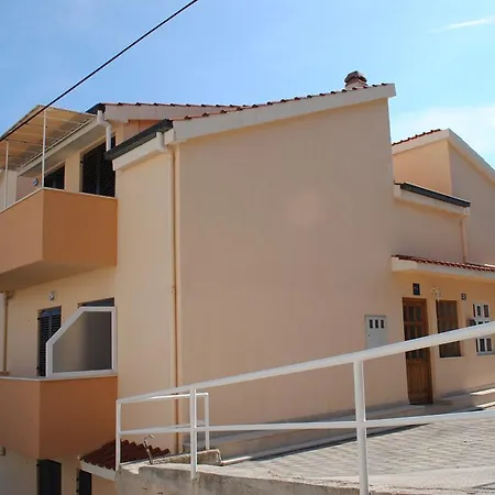 Mime Apartman